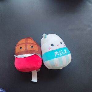 Amelie Milk and  Paulton Chocolate Bar With Red And Silver   Squishmallow Toys